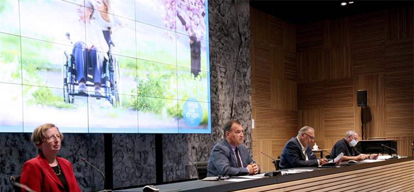 Stožer: Mjere produžene do 15. kolovoza, apel starijim građanima da se cijepe   